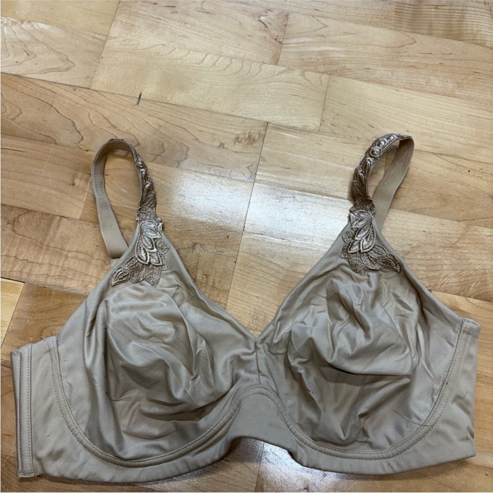 Lilyette Tan Lace Accent Bra 36D